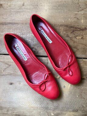 Manolo Blahnik | Size 40 (US 9.5) | Veralli Bow-Detailed Ballet Flats in Red